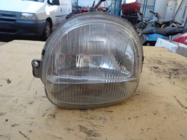 PHARE GAUCHE RENAULT - Vue 1